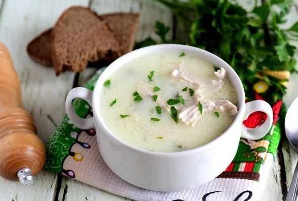 Куриный суп с лапшой и йогуртом