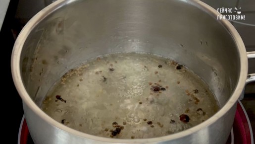 Секреты быстрого маринования скумбрии: вкус, который покорит всех