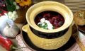 Пикантный борщ в горшочке с ароматными чесночными булочками