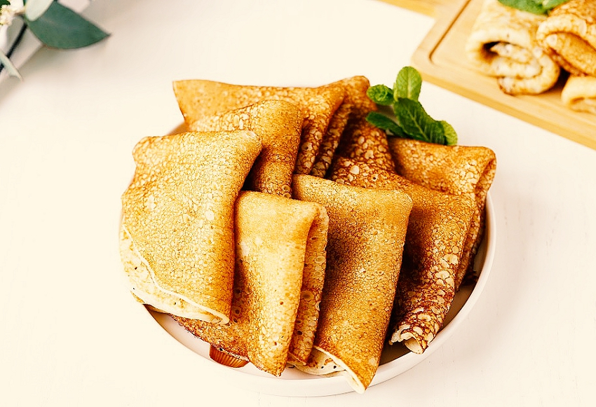 Как приготовить идеальные толстые блины на дрожжах к Масленице