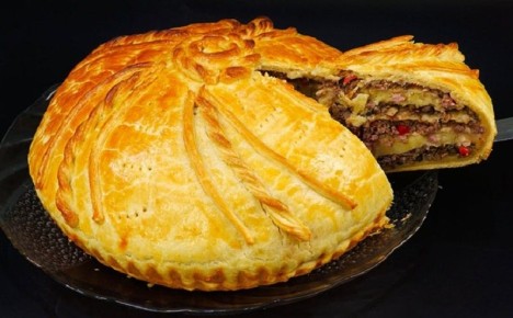 Кулинарный шедевр: как приготовить боярский курник с тремя начинками