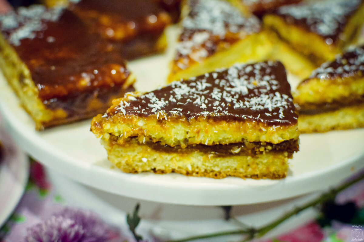 Райское пирожное с кокосом и сгущенкой: быстро и просто