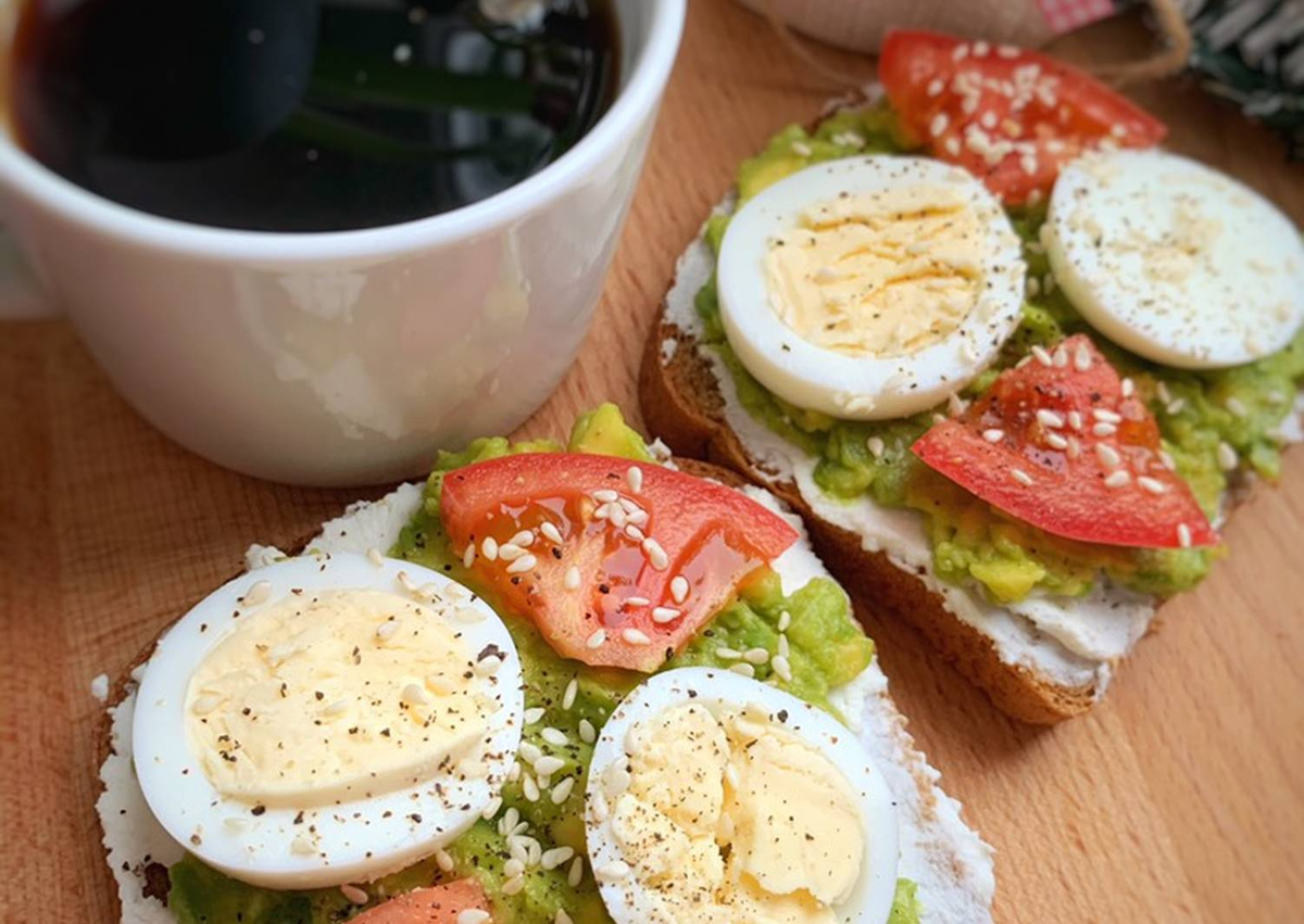 Что выбрать на завтрак для похудения: бутерброды или горячие блюда?