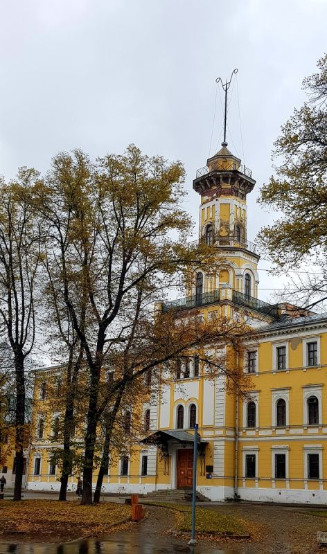 Завораживающий обед в Brasserie Lambic: как интерьер и меню притягивают гостей