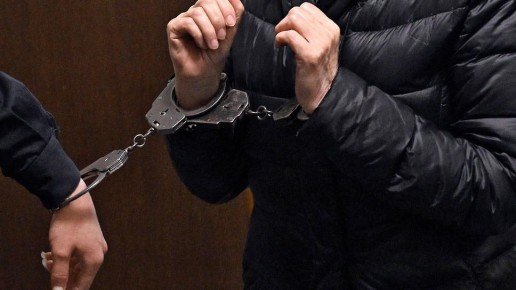 Суд продлил арест подозреваемой в деле о массовом отравлении в Сириусе