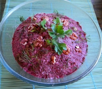 Свекольная икра: простое и вкусное блюдо