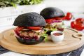 Черный бургер «Crazy beef»: как создать кулинарный шедевр на своей кухне