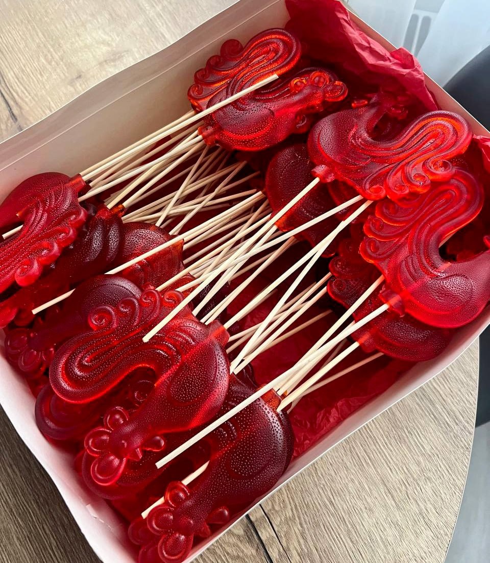 Петушки и монастырская выпечка: новое в Пироговой лавке на Крутицах