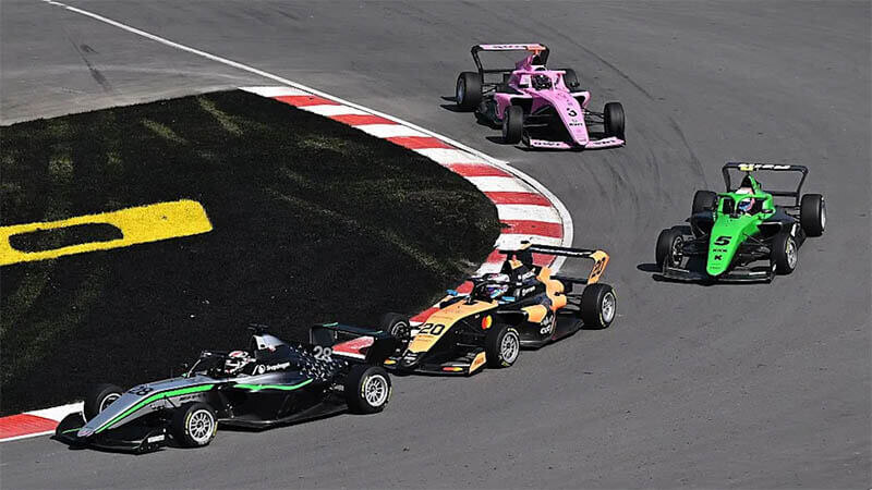 F1 Academy расширяет стартовую решетку и продлевает партнерство с командами Ф1