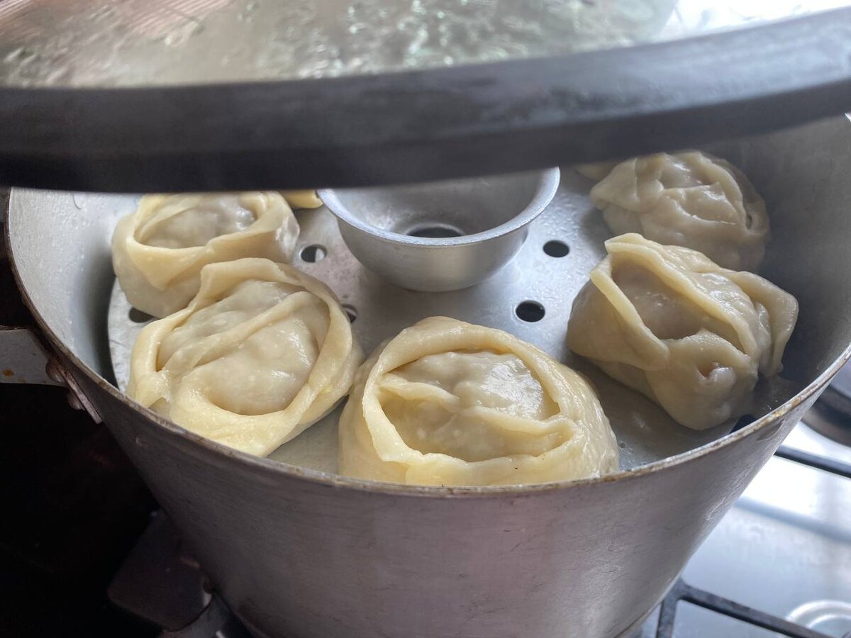 Манты с мясом: Как приготовить идеальные сочные изделия