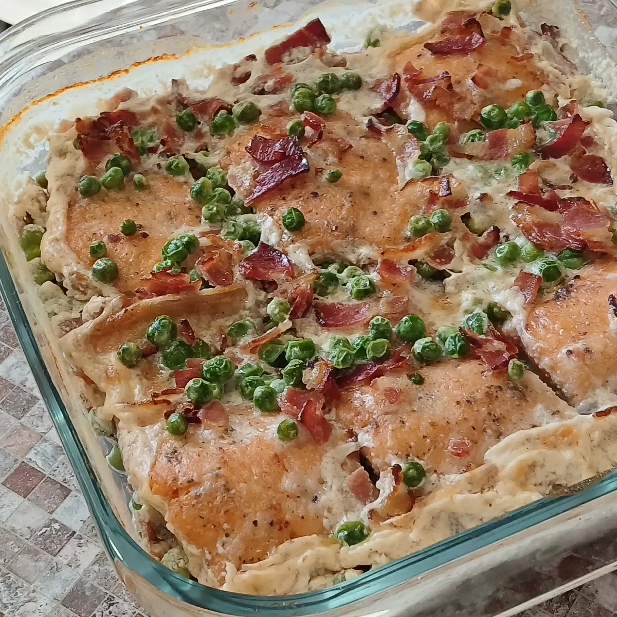 Роскошная рыба в сливочном соусе: простой способ удивить гостей