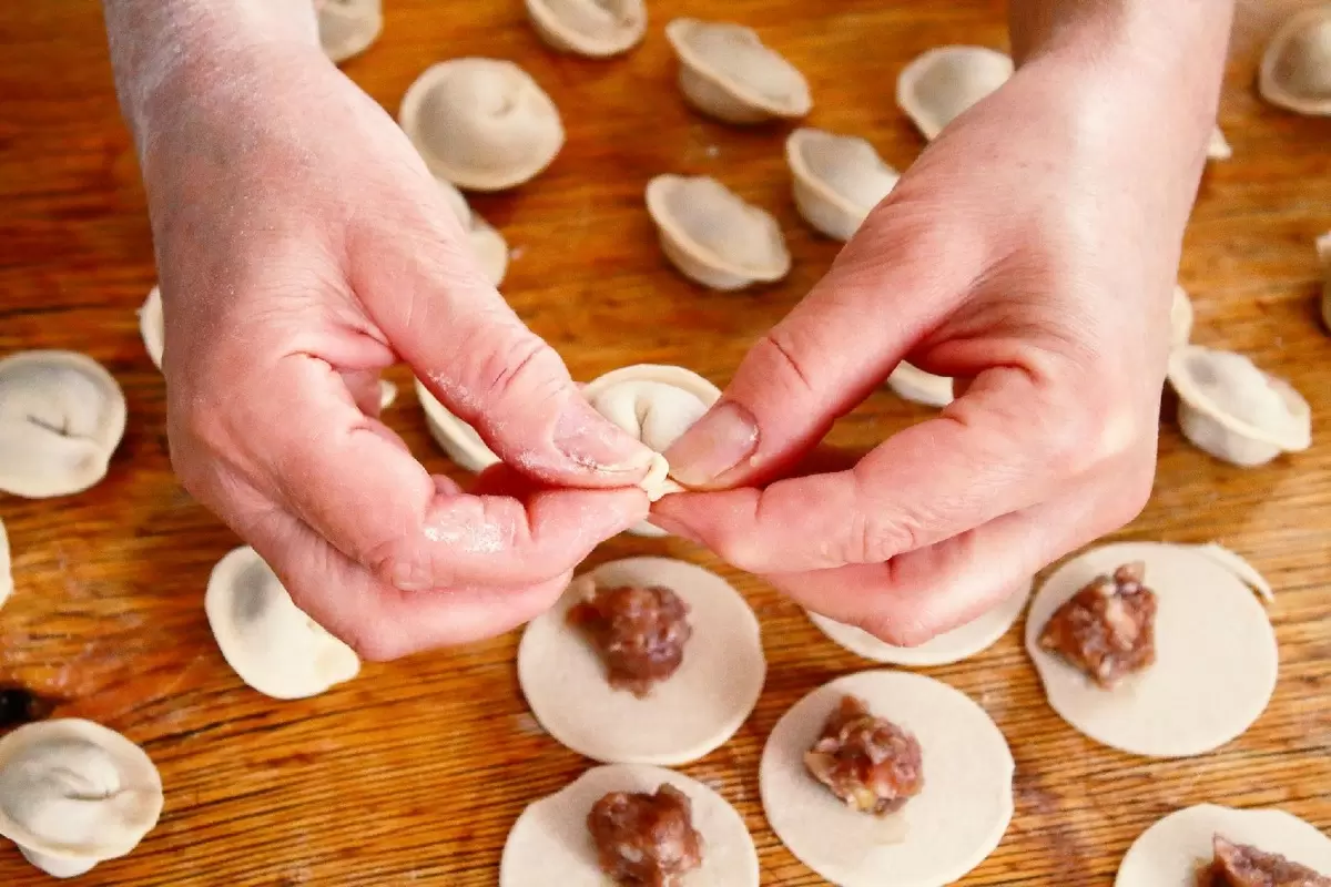 Судебная битва за пельмени: петербуржец получил компенсацию за недоставленный заказ