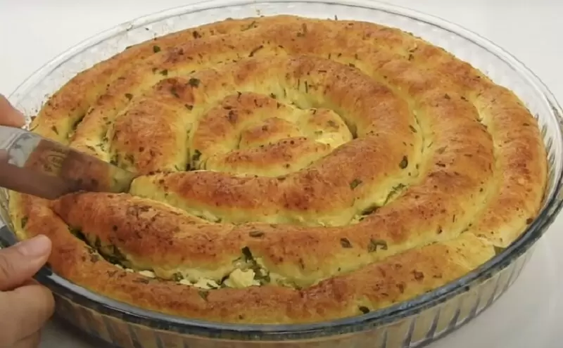 Быстрый пирог-рулет для удивительного ужина