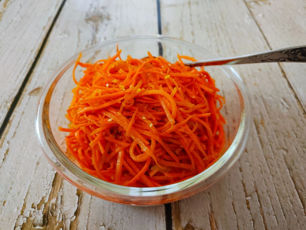 Морковь по-корейски: как приготовить лепестки восточного вкуса у себя на кухне